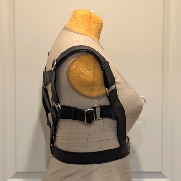 EUC Killstar L/XL Men's Age of Darkness Faux Leather Pentagram Buckle Harness - Picture 10 of 10